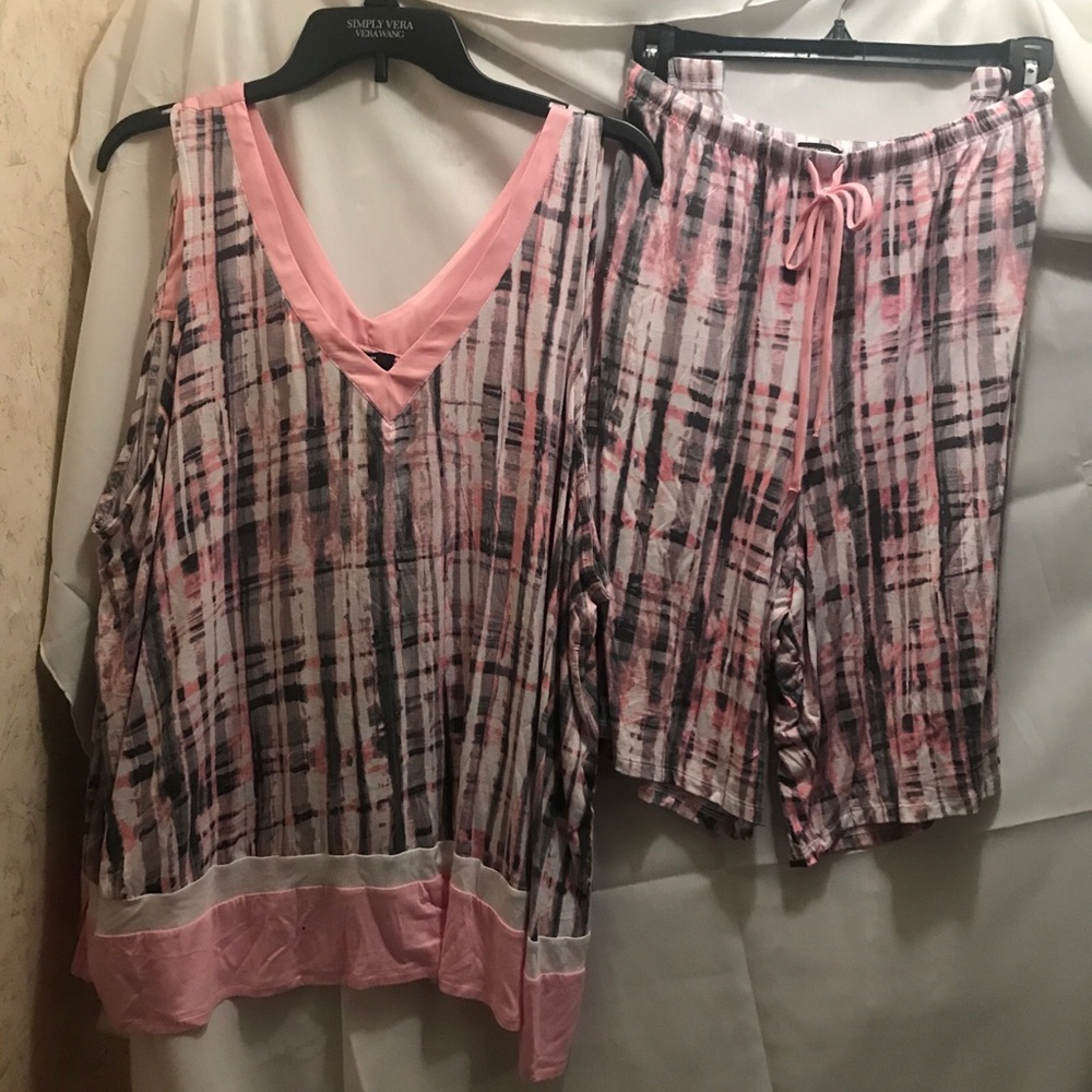Simply Vera Wang PJ Top and Shorts